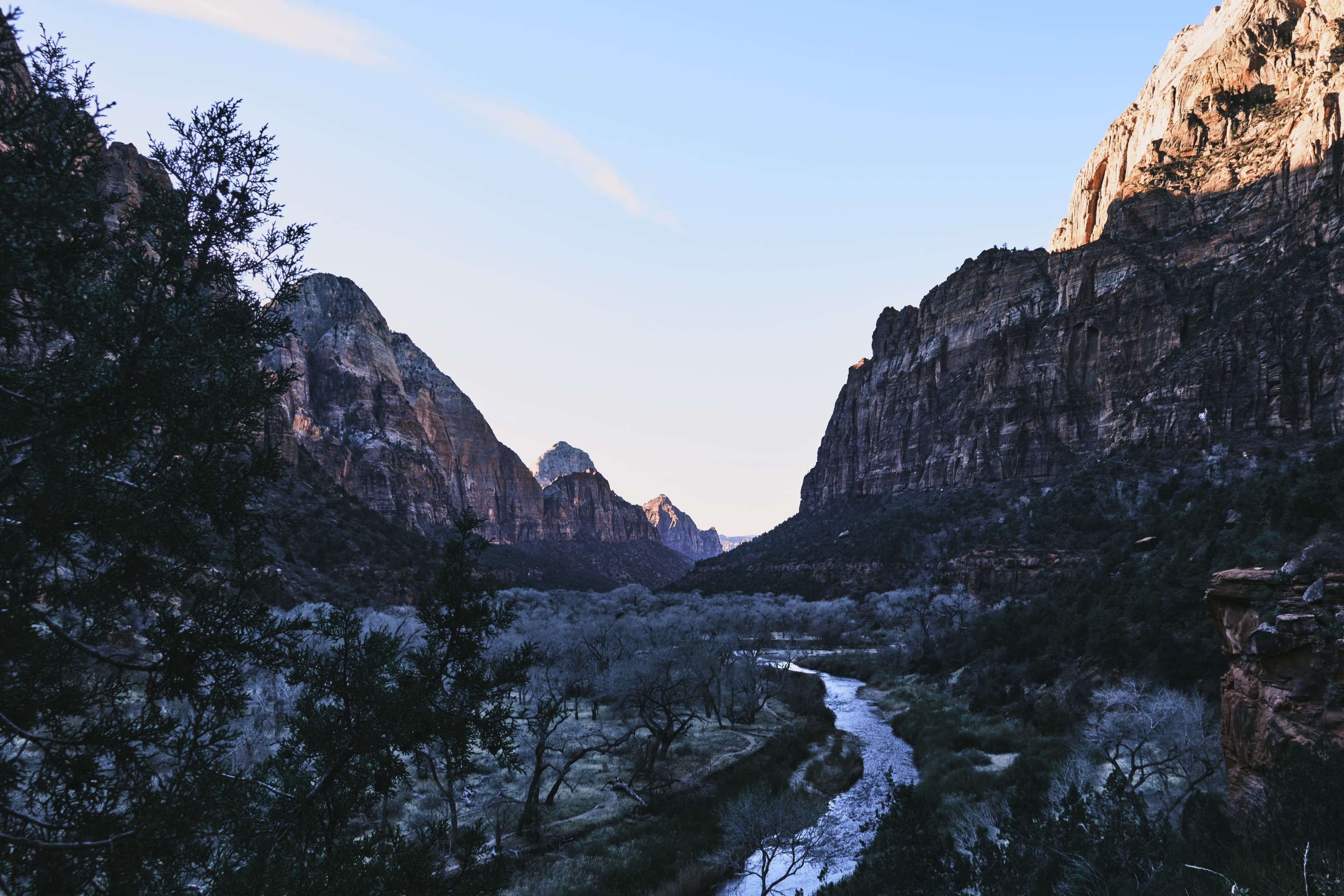 Utah photography - Dramatic red rock formations and otherworldly desert landscapes. Photo 1 of 10 showcasing Nature scenery and landscapes.