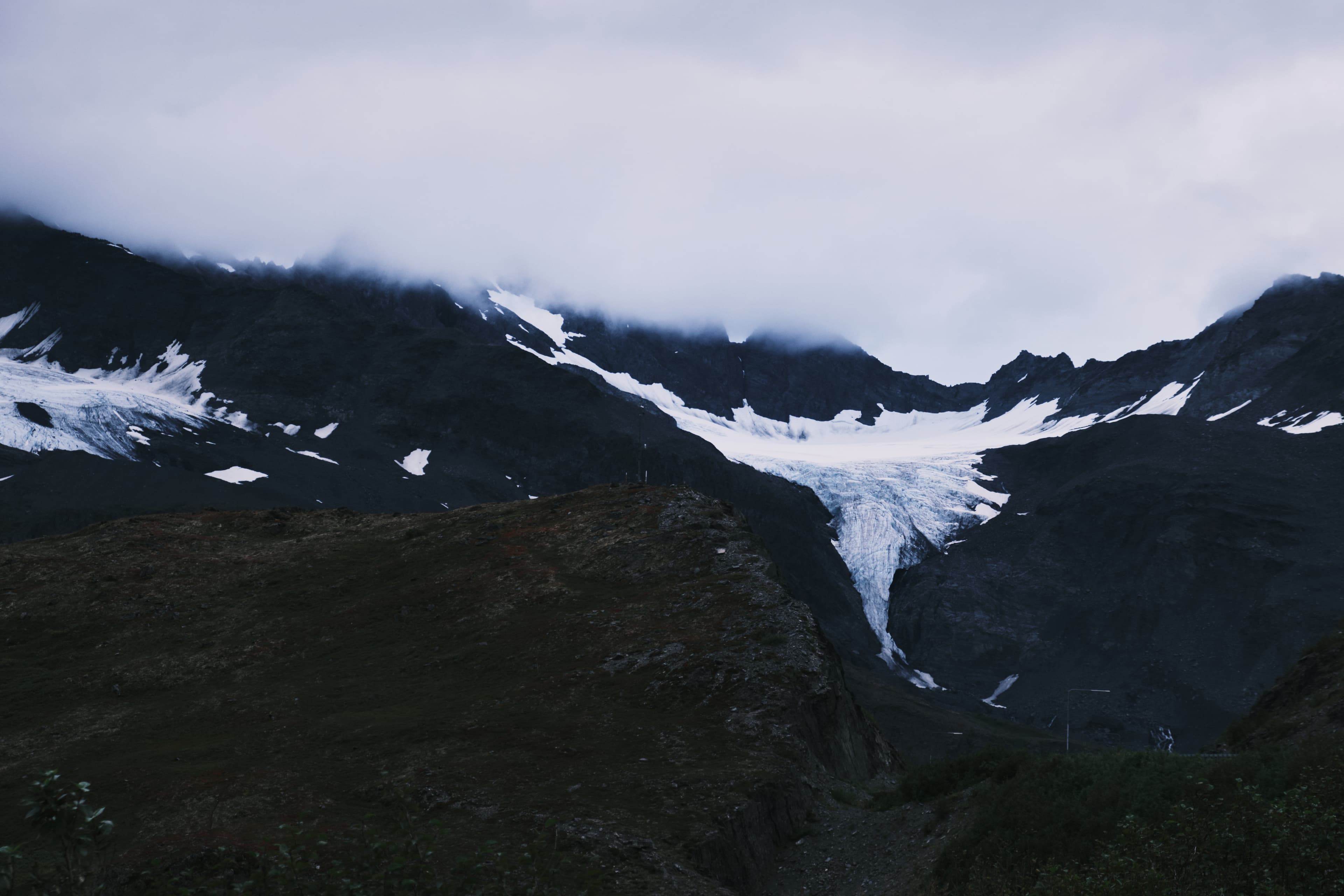 Alaska photography - Wild frontiers and pristine wilderness under the midnight sun. Photo 4 of 7 showcasing Adventure scenery and landscapes.