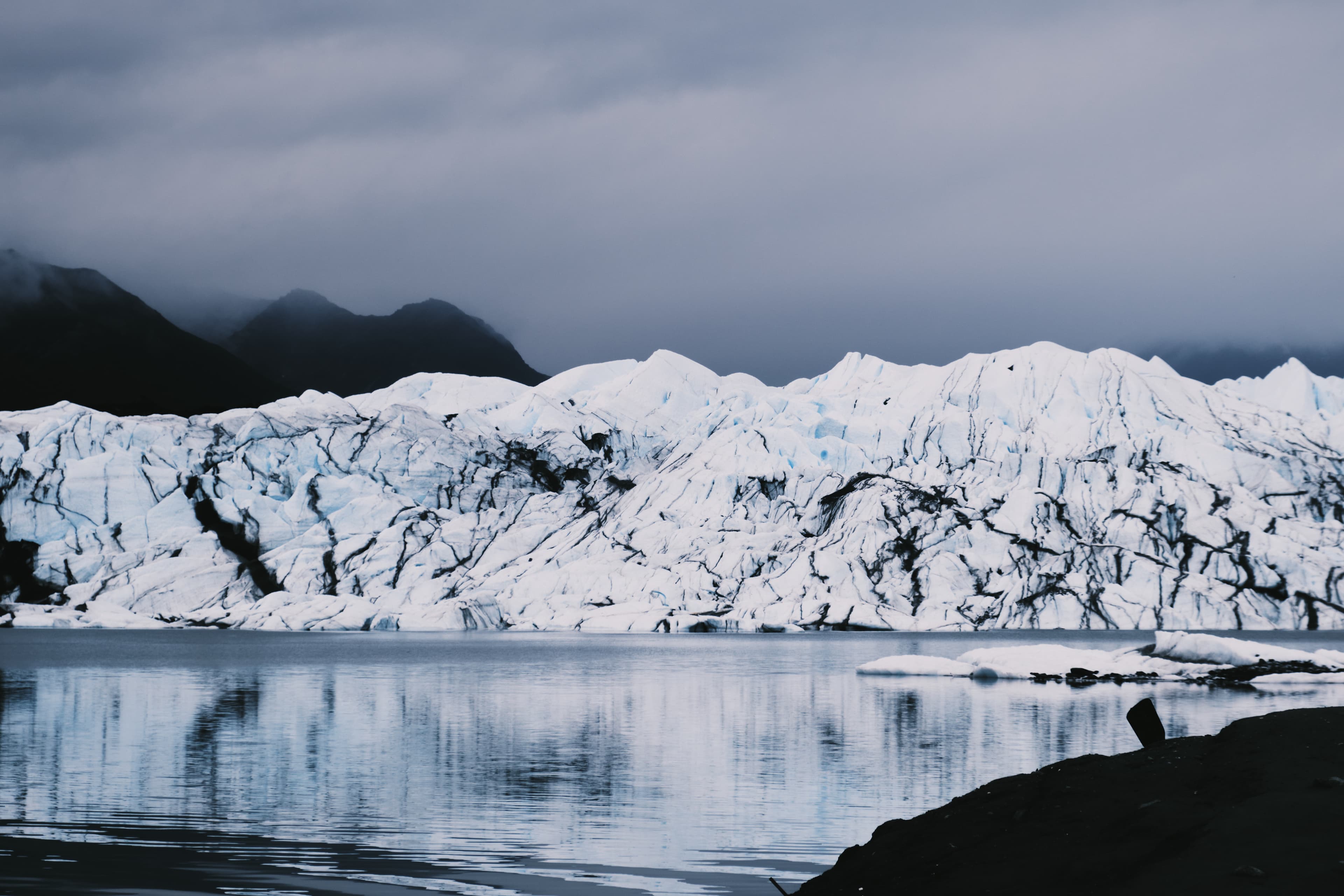 Alaska photography - Wild frontiers and pristine wilderness under the midnight sun. Photo 6 of 7 showcasing Adventure scenery and landscapes.