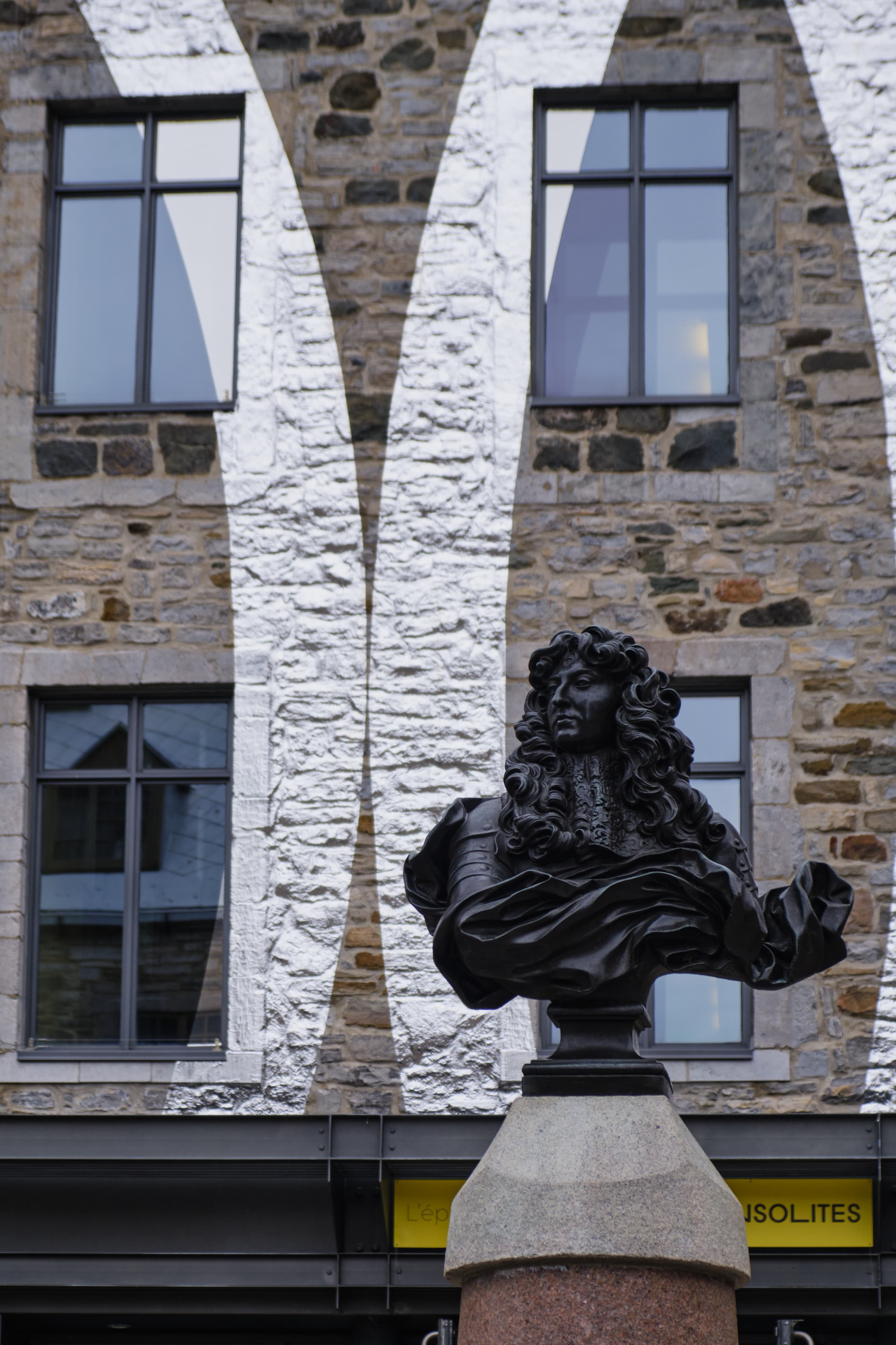 Canada photography - Majestic mountains and serene lakes in the great white north. Photo 2 of 5 showcasing Nature scenery and landscapes.