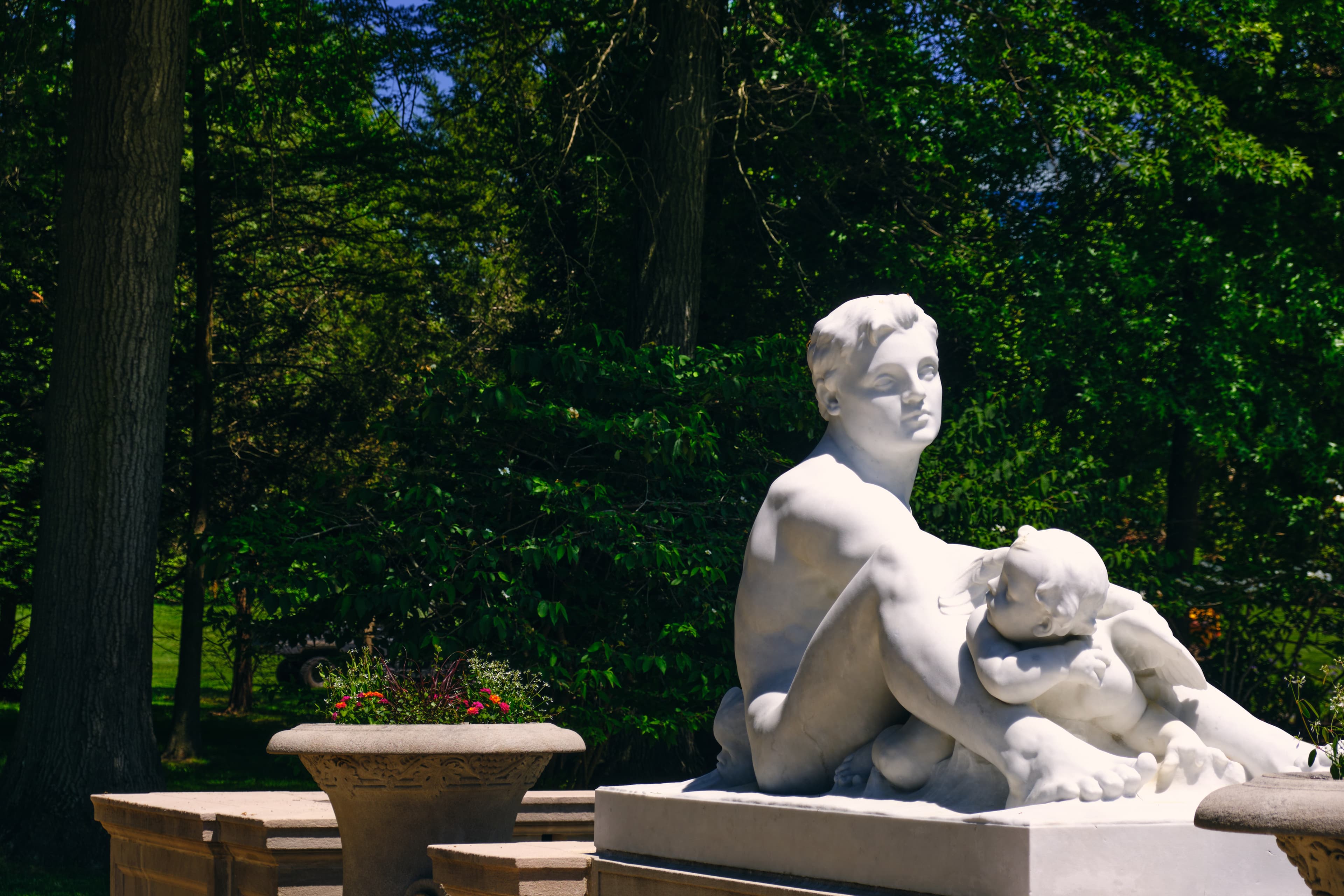 Nemours photography - Elegant gardens and historic architecture. Photo 3 of 3 showcasing Culture scenery and landscapes.